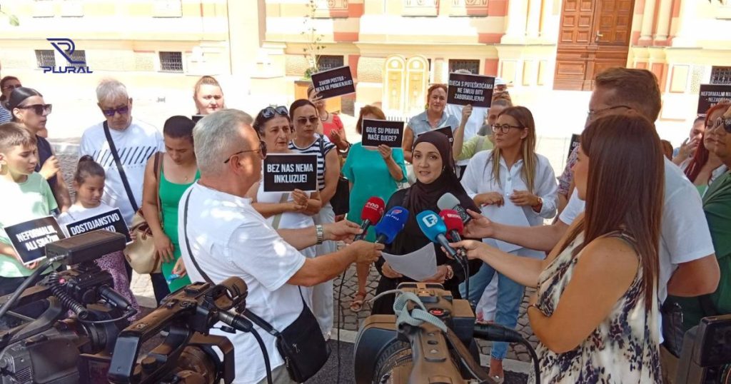 Vapaj roditelja u Brčkom: Sistem čeka, djeca ne mogu! roditelji djeca n